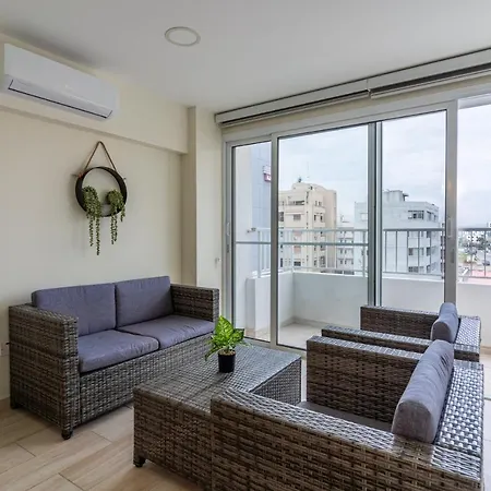 Celeste 3-bedroom In Apartmán Larnaca